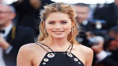 Doutzen Kroes (Model) Wiki, Bio, Age, Height, Weight, Measurements, Husband, Career, Net Worth, Facts