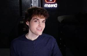 Dream Sexuality: Is He Gay? Relationship and Dating History