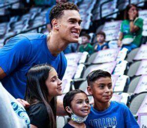 Dwight Powell Parents: Meet Harlan Powell and Jacqueline Weir