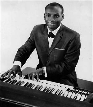 Earl Grant Age, Wikipedia, Biography, Children, Salary, Net Worth, Parents.