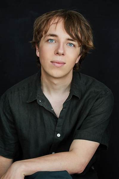 Ed Oxenbould Bio, Wiki, Age, Height, Parents, Movies, Tv Shows, and Net Worth.