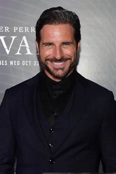 Ed Quinn Actor: Bio, Wiki, Age, Height, Family, Wife, True Blood, Net Worth, Bradley Cooper, Movies and Tv Shows