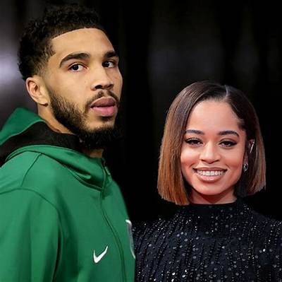 Ella Mai Biography, Age, Family, Mother, Boyfriend, Net Worth, She Don’t