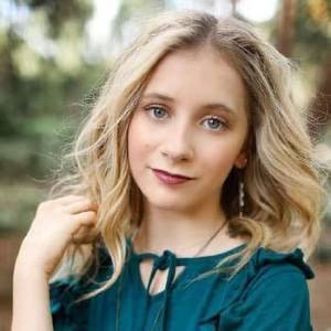 Elliana Walmsley Bio, Age, Birthday, Height, Brother, Boyfriend, Jentzen Ramirez, Tiktok & Dance Moms