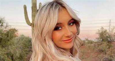 Elliana Walmsley Bio, Wiki, Age, Height, Brother, Boyfriend, Jentzen Ramirez, Dance Moms, and Net Worth
