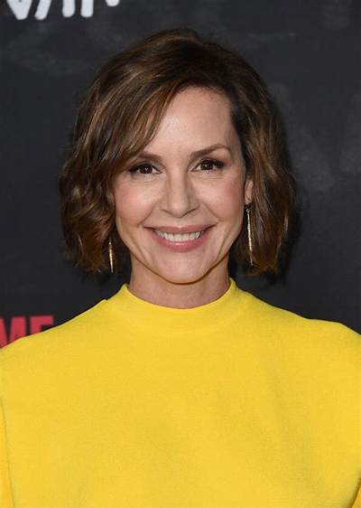 Embeth Davidtz Biography, Age, Family, Husband, Breast Cancer, Movies