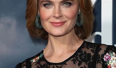 Emily Deschanel’s Net Worth, Age, Height, Weight, Husband, Kids, Bio-Wiki