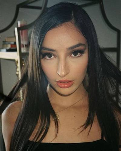 Emily Havea Wiki, Age, Partner, Gay, Net Worth, Height, Parents, Nationality, Instagram