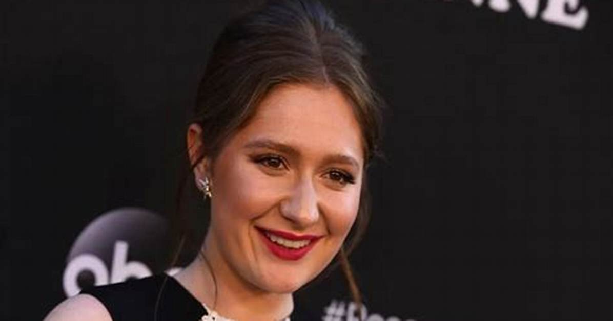 Emma Kenney Net Worth, Income, Salary, Earnings, Biography