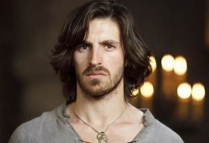 Eoin Macken (Merlin) Wiki Bio, Wife, Dating, Girlfriend, Height. Is He Gay?