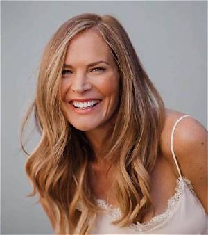 Erin Connor Age, Wiki, Biography, Height, Husband, Instagram, Family, Net Worth