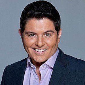 Ernesto Laguardia Bio, Wiki, Age, Height, Family, Wife, Kids, Novelas, Actor, and Net Worth