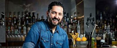 Esdras Ochoa Wife Sarah: Everything on His Wikipedia Age and Instagram