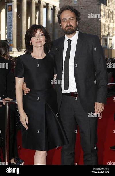 Essie Davis and Her Director Husband Have Twin Daughters