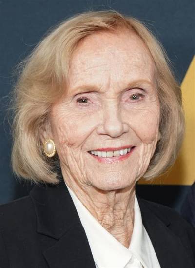 Eva Marie Saint Age, Net Worth, Politics, Movies and Tv Shows, Awards, Health, Young, Height