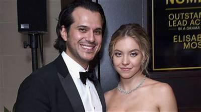 Everyone Thinks Sydney Sweeney Is Engaged to Boyfriend Jonathan Davino, How Rich Is He? R