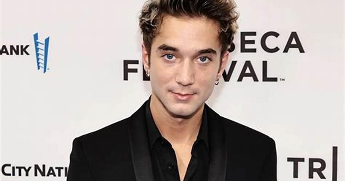 Fans Say Daniel Seavey Is Gay Did the Singer Really Come out of the Closet?
