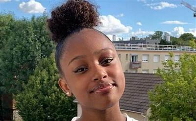 Fathia Youssouf Wiki, Age, Instagram, Nationality, Parents, Family, Height, Cuties Netflix