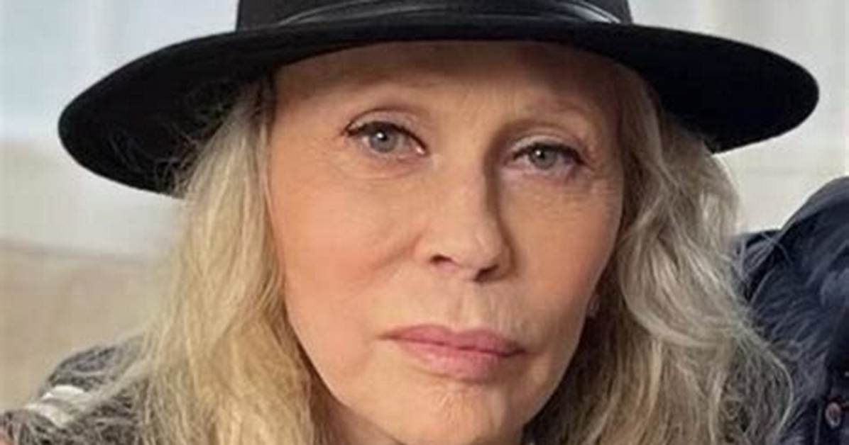 Faye Dunaway Bio, Wiki, Age, Height, Husband, Son, Movies, Bonnie, Now, and Net Worth