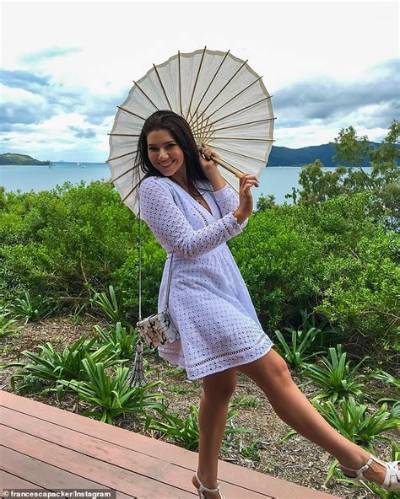 Francesca Packer Barhamage, Wiki, Biography, Instagram, Boyfriend & Wikipedia