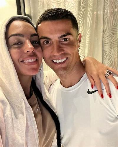 Georgina Rodriguez Bio: Career, Affair, Boyfriend & Net Worth
