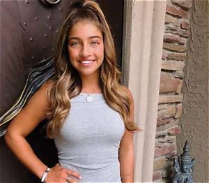 Gia Giudice Bio, Wiki, Age, Family, Boyfriend, Songs, Dance and Net Worth