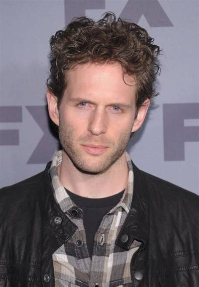 Glenn Howerton Age, Height, Movies and Tv Shows, Education, Family