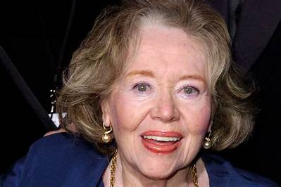 Glynis Johns Health 2024: Did She Died of Cancer?
