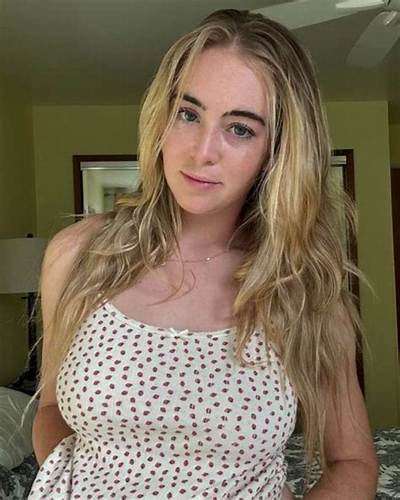 Grace Charis Height, Weight, Net Worth, Age, Birthday, Wikipedia, Who, Nationality, Biography