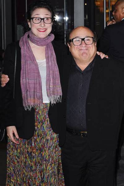 Grace Fan Devito (Danny Devito Daughter) Age, Bio, Wiki, Height, Weight, Boyfriend, Net Worth, Facts