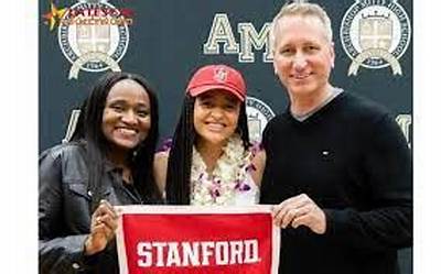 Haley Jones Parents Patrick and Monique Jones Were Both Basketball Players