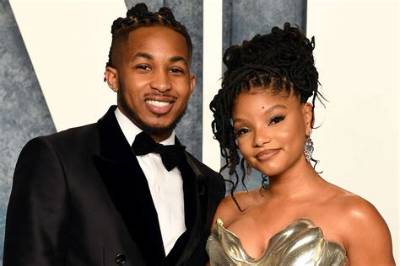Halle Bailey: Boyfriend, Net Worth, Tattoos, Smoking & Body Measurements