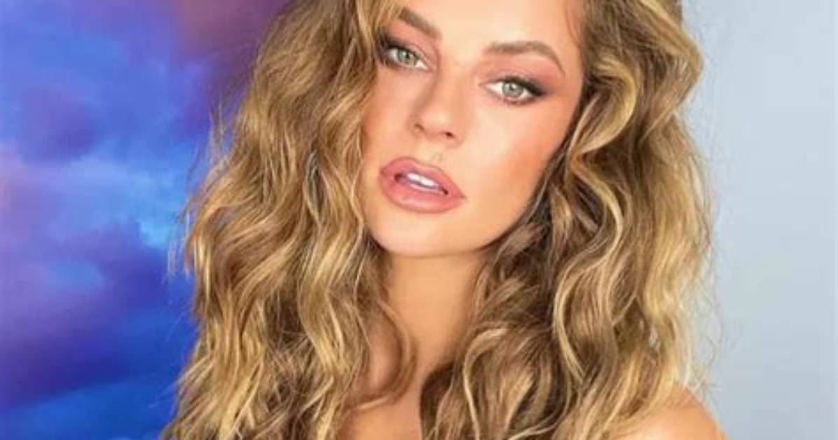 Hannah Stocking (Model) Wiki, Bio, Boyfriend, Age, Height, Weight, Body Measurements