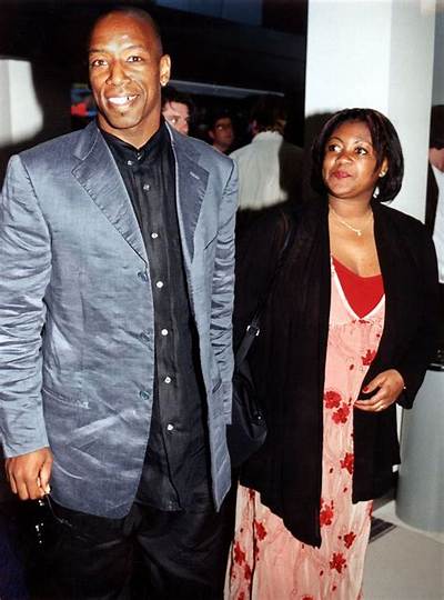 Has Ian Wright Wife Died? Nancy Hallam and Family