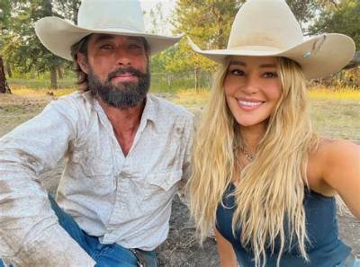 Hassie Harrison: Boyfriend, Net Worth, Tattoos, Smoking & Body Measurements