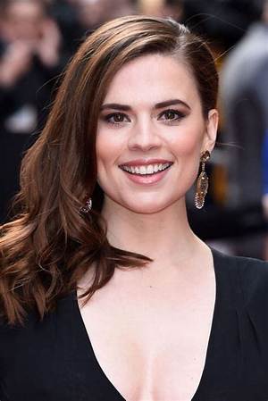 Hayley Atwell Age, Facts, Net Worth, Boyfriend, Family, Height, Size, Sign, Books, Education & Bio