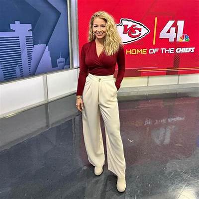 Hayley Lewis Kshb-Tv Wiki, Biography, Age, Salary, Boyfriend, Instagram