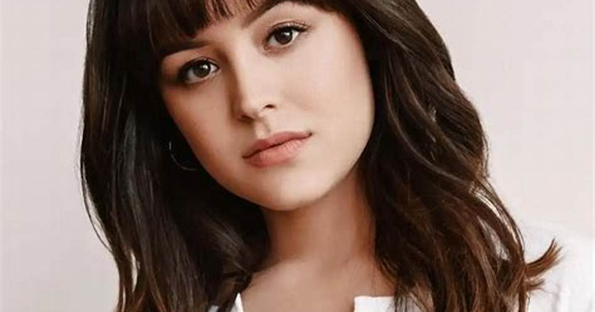 Hayley Orrantia Measurements, Net Worth, Wiki, Height, Boyfriend