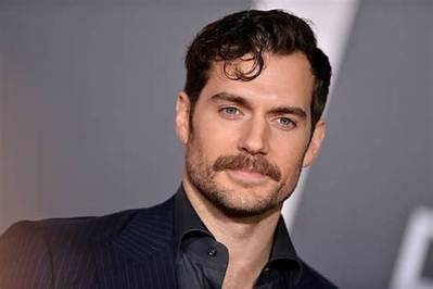 Henry Cavill Height, Weight, Age, Wiki, Biography, Girlfriend, Net Worth