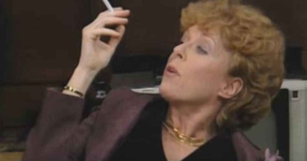 Holland Taylor: Girlfriend, Net Worth, Tattoos, Smoking & Body Measurements