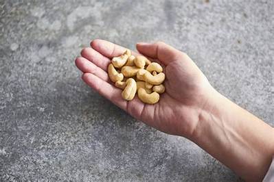 How Many Cashews Are in a Quarter Cup