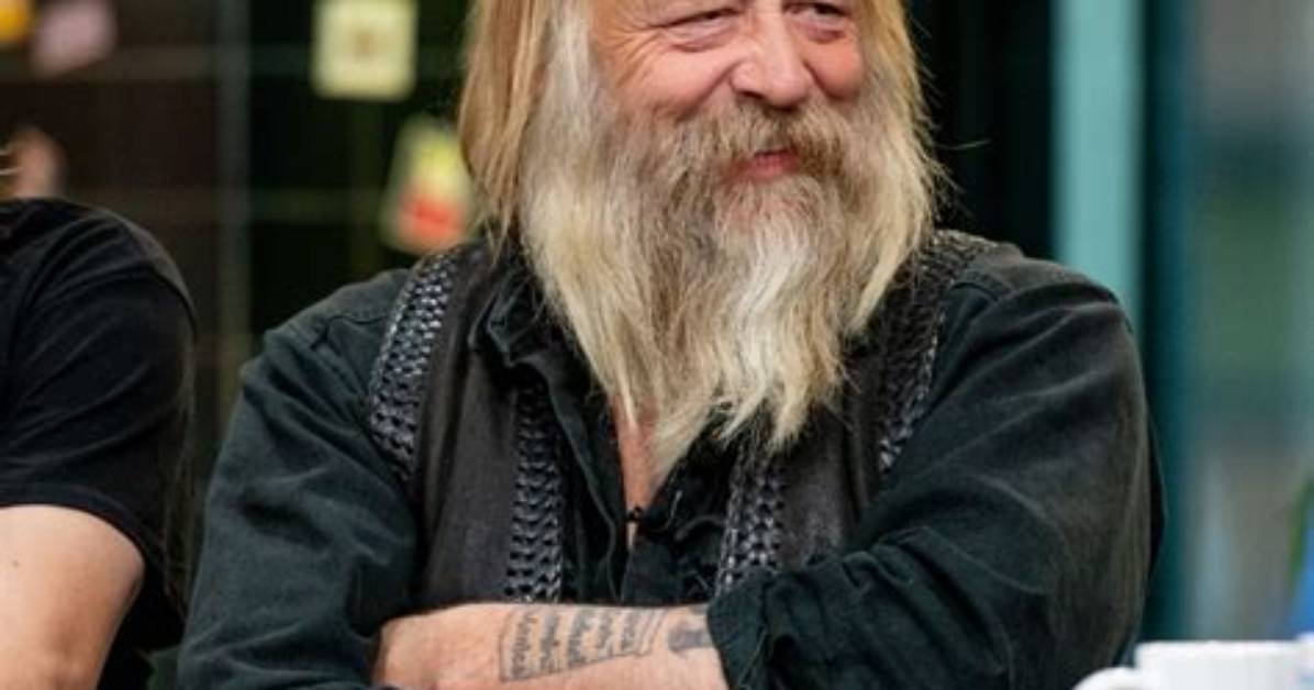 How Much Does Tony Beets Pay His Workers on Gold Rush?