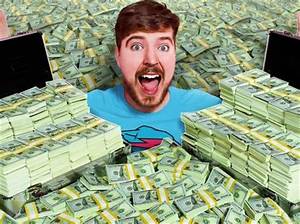 How Much Money Does Doug Llewelyn Make? Latest Doug Llewelyn Net Worth Income Salary