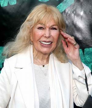 How Much Money Does Loretta Swit Make? Latest Loretta Swit Net Worth Income Salary