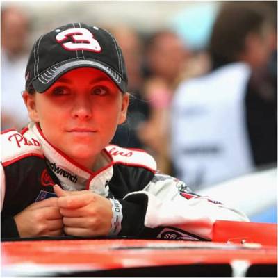 How Much Money Does Taylor Nicole Earnhardt Make? Latest Taylor Nicole Earnhardt Net Worth Income Salary