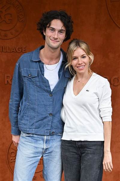 How Old Is Actor Oli Green? Sienna Miller New Boyfriend Age Difference and Relationship Timeline