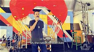 How Old Is Azi Schwartz? Learn Everything About the Musical Artist