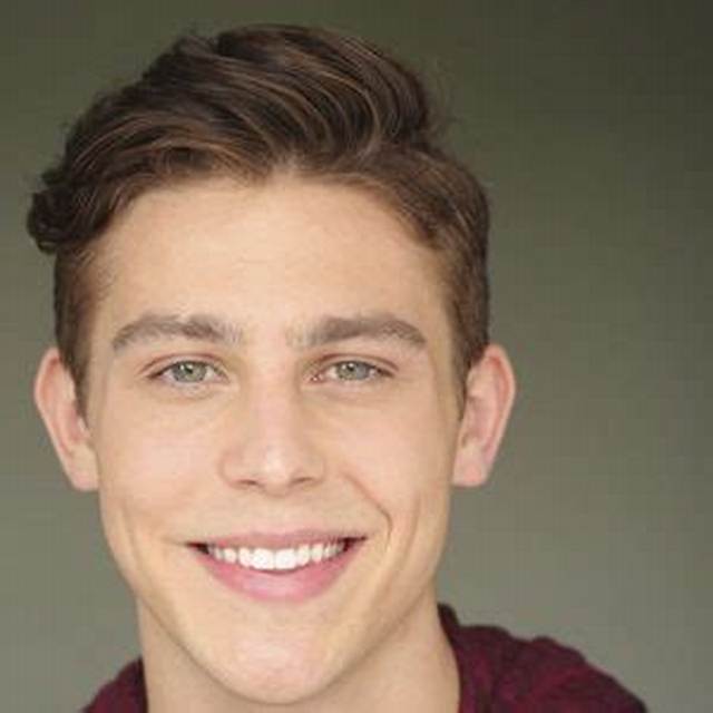 How Old Is Chas Laughlin? Wikipedia, Age, Height, Girlfriend, Instagram