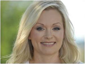How Old Is Danielle Parton? Age Details About the Owner of Shine Girl Distillery