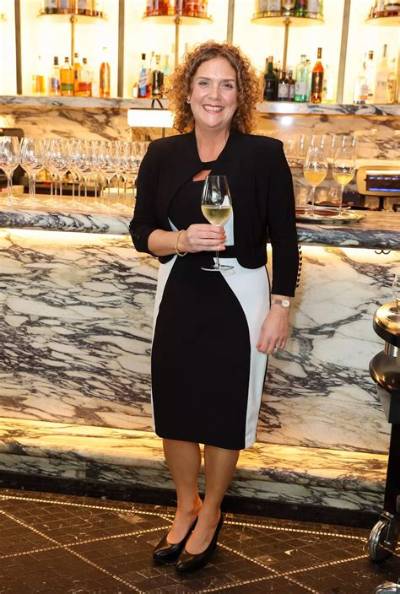 How Old Is Hannah Ingram Moore Age? Company House, Husband Wiki, Biography